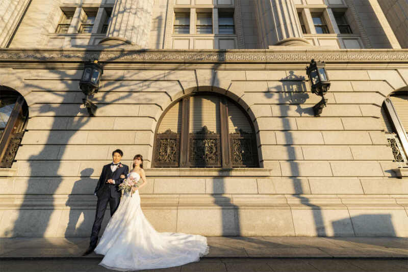 安田生命ビル前で