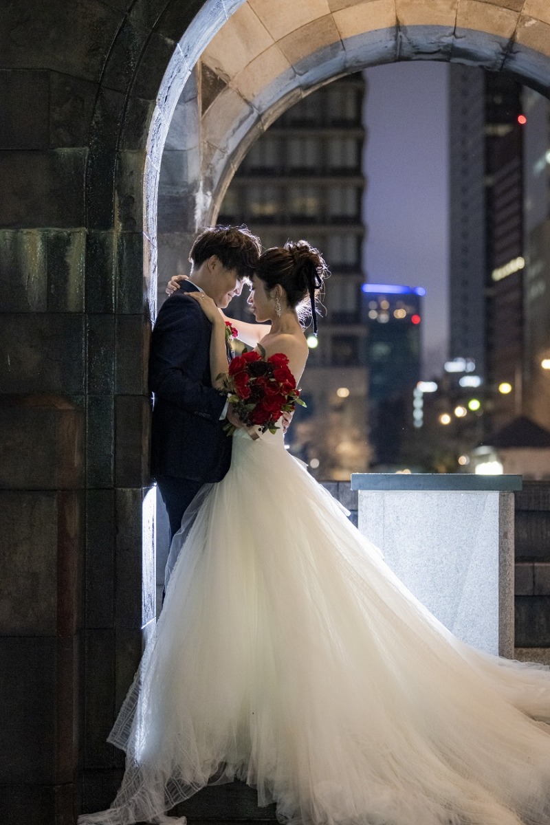 和田倉門でおでここつんショット♡