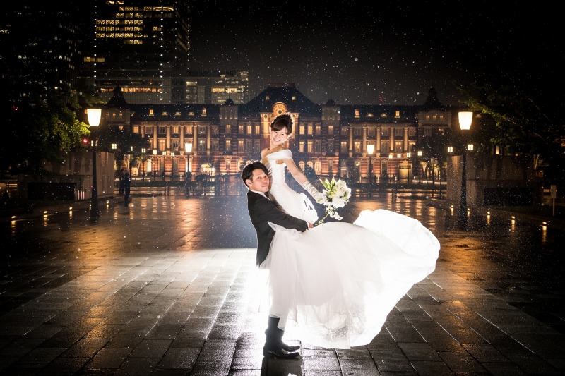 雨の東京駅は美しい