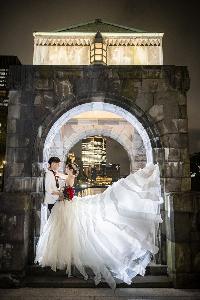 ドレスなびかせショット