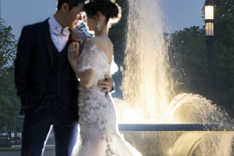 和田倉噴水公園でおでこをこつん☆