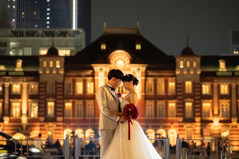 夜景とともに残す穏やかなウェディングフォト