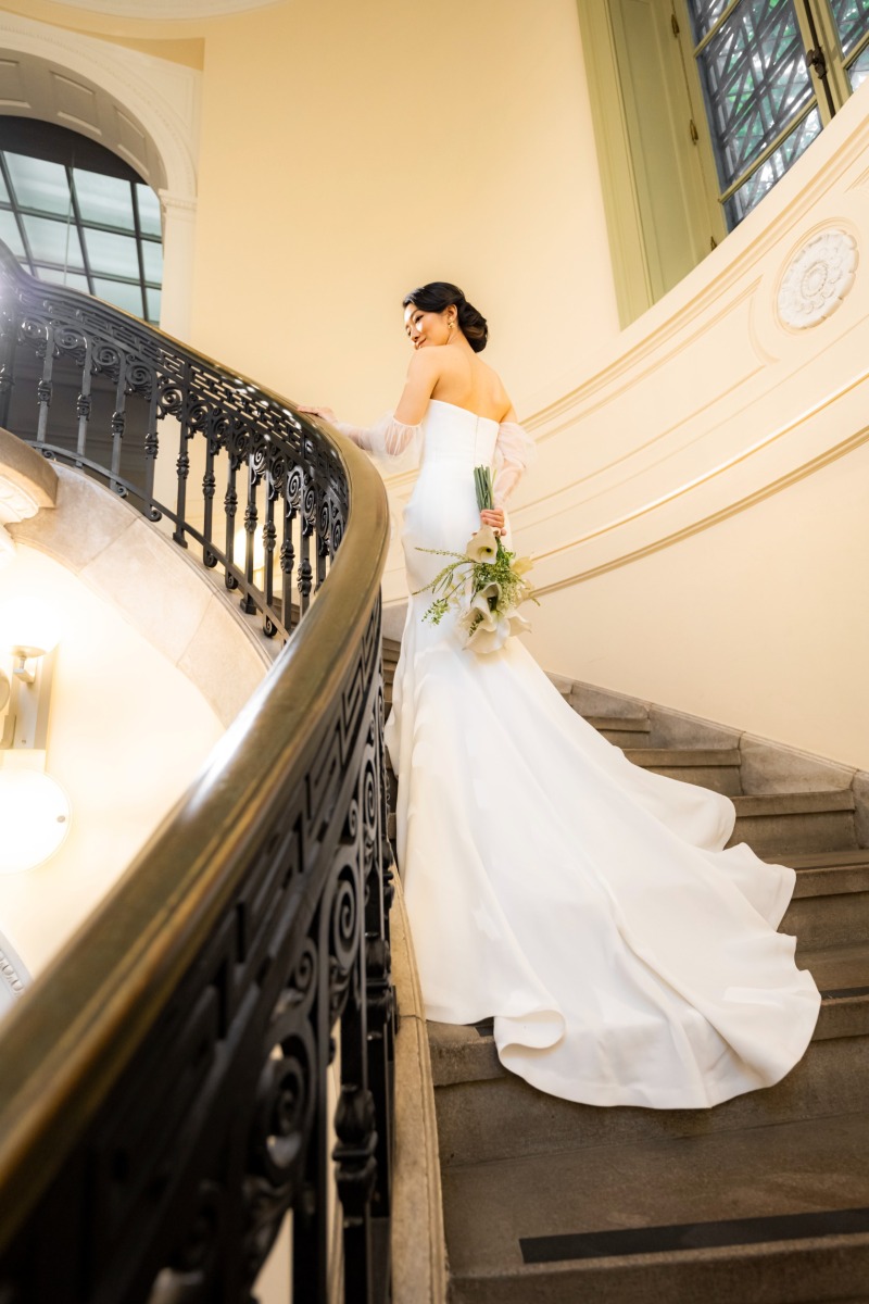 階段で華麗なバックショットを!