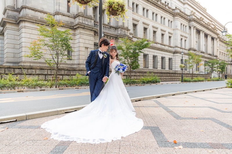 トレーンが流れるスタイリッシュな一枚♪