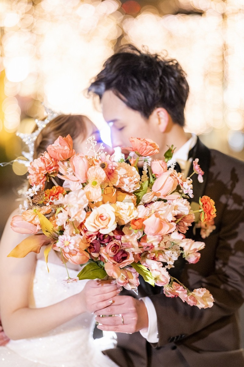 ブーケで華やぐお鼻こつんショット♡