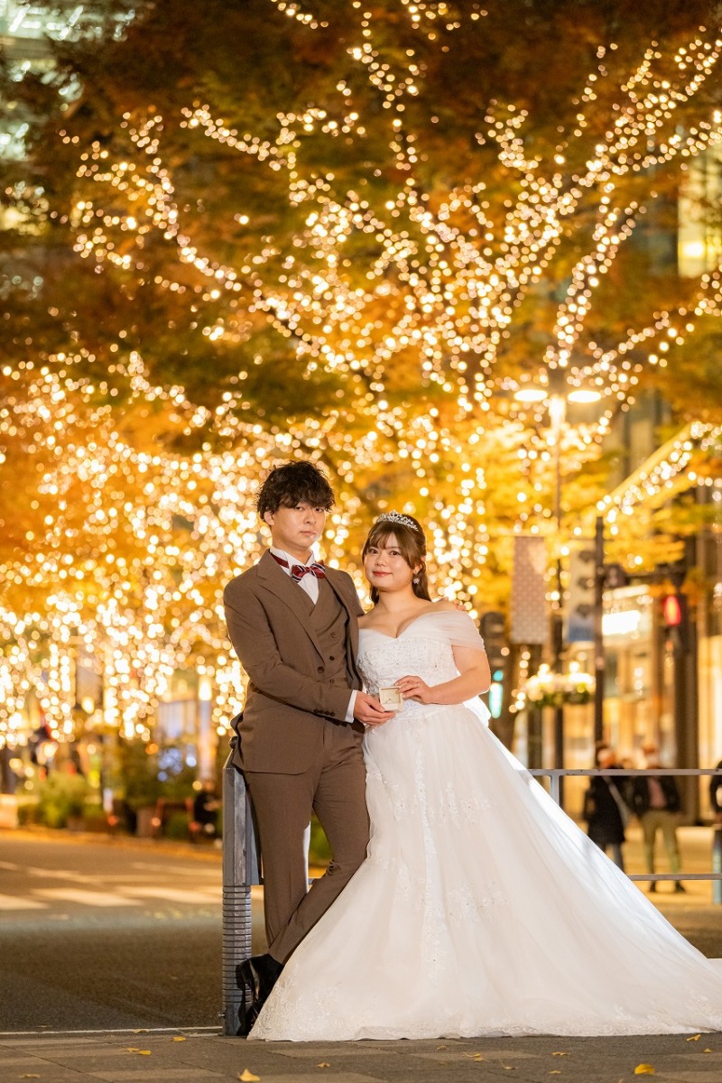 きらめく光の中で寄り添うおふたり