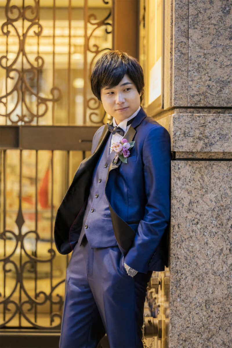 スタイリッシュな立ち姿！ご新郎様のソロショット