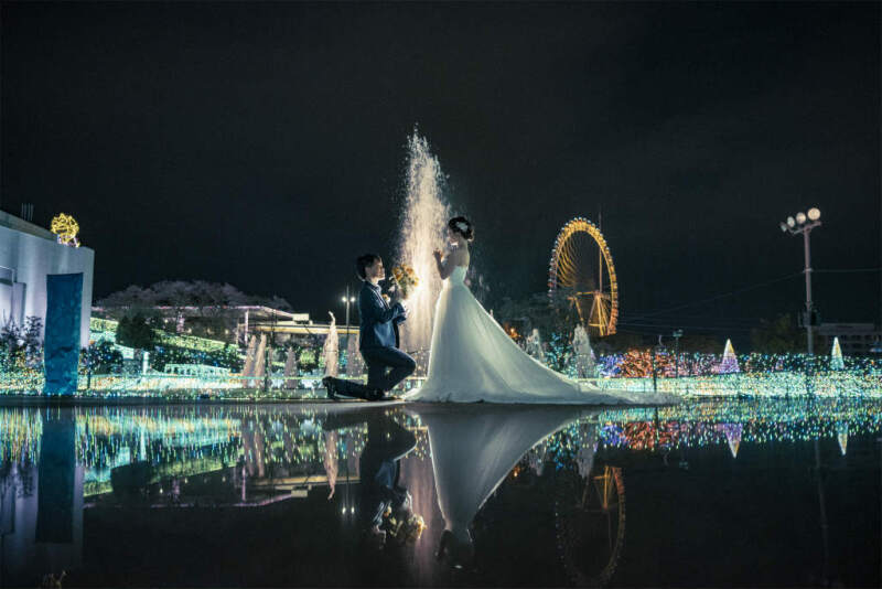 噴水前での幻想的なリフレクションショット