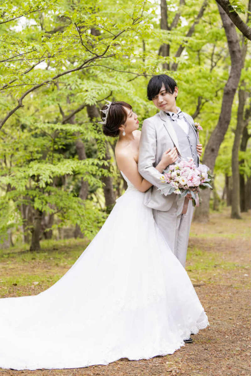 まるで森の中！バックハグショット♪