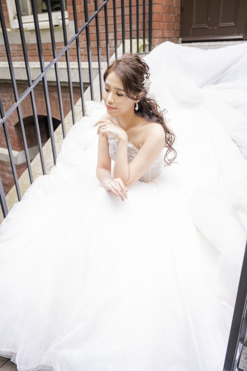 お座りポーズでスタート!