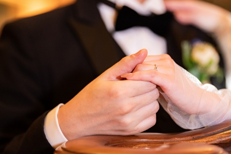 手を取り合ってお手元ショット