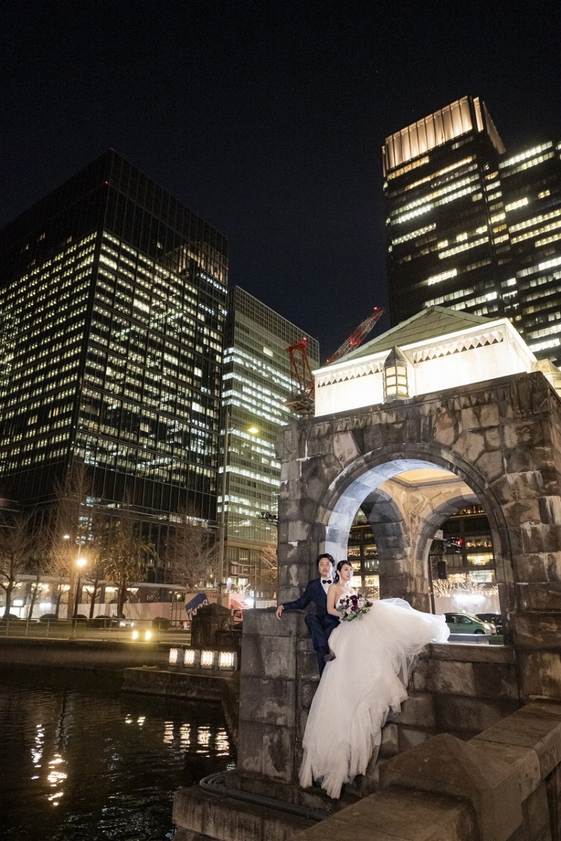 幸せな未来を見つめるおふたり…♡