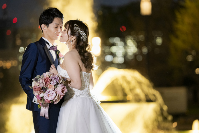 和田倉噴水公園でお鼻こつんショット