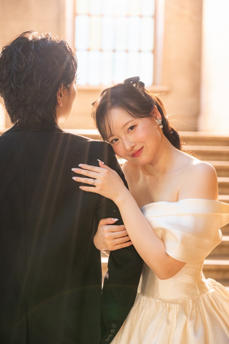 大好きな人の肩に寄り添うふたりだけのやさしい時間