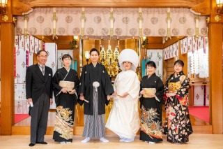 【和装結婚式+神社撮影プラン】厳かな神社で叶えた和装結婚式の一日