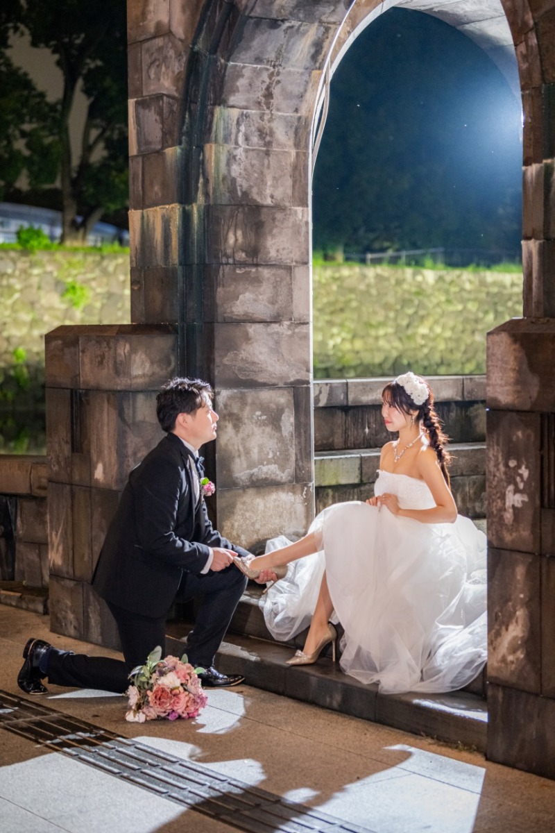 和田倉門のアーチを生かした映画のようなワンシーン