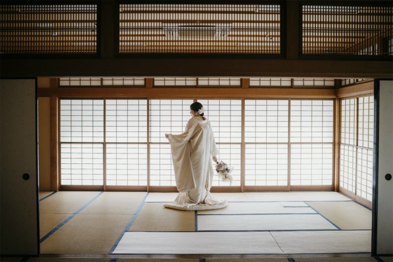 ご新婦様の凛としたソロショット