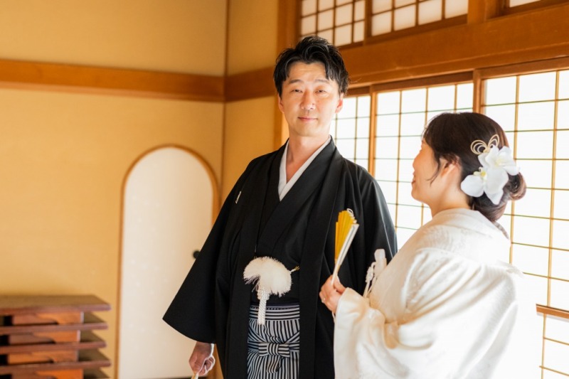 ご新婦様越しのご新郎様♡