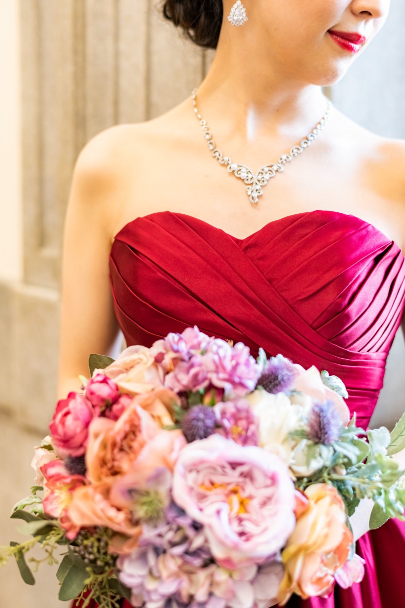 アップのショットで華やかに