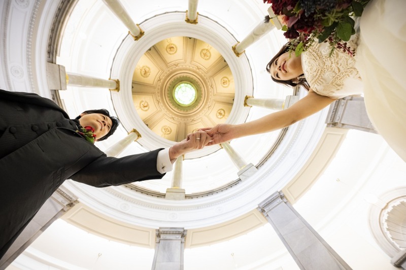 下からダイナミックに