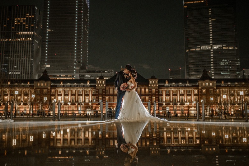 光が集う東京駅とイルミネーション