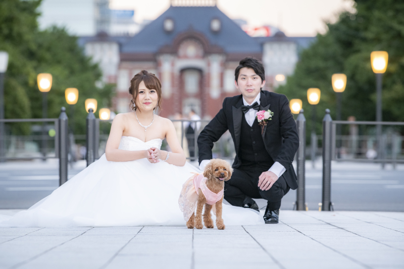 ワンちゃんと東京駅舎バック☆
