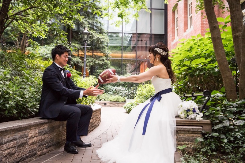 こだわりの小物はラグビーボール