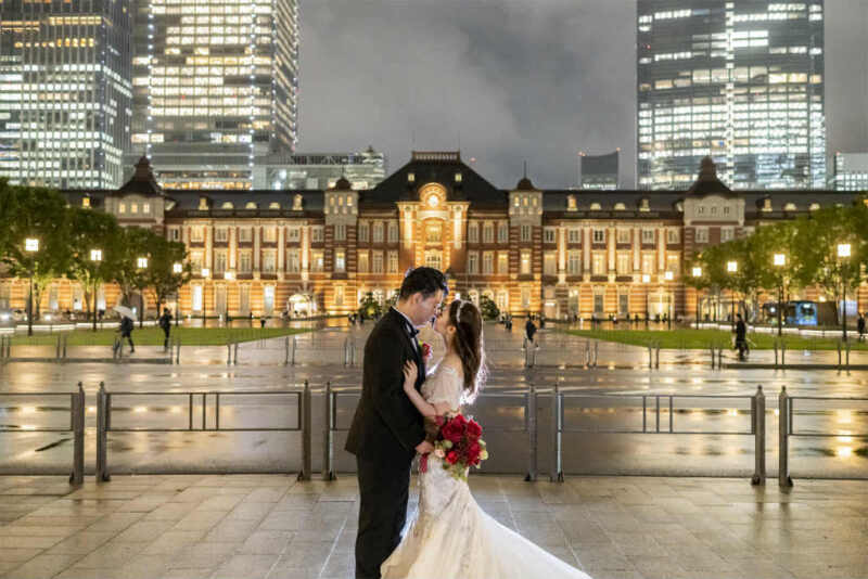 東京駅舎前のど真ん中で