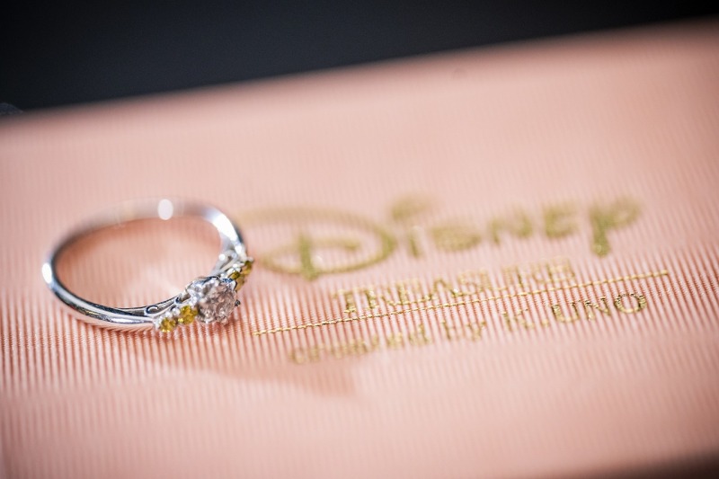 リングの輝きをお小物ショットで♡
