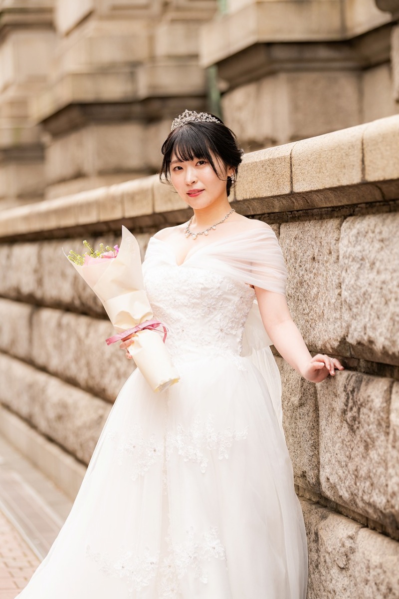 上品な佇まいが印象的なご新婦様のソロショット