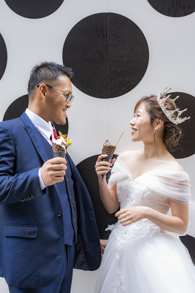 アイスを持って