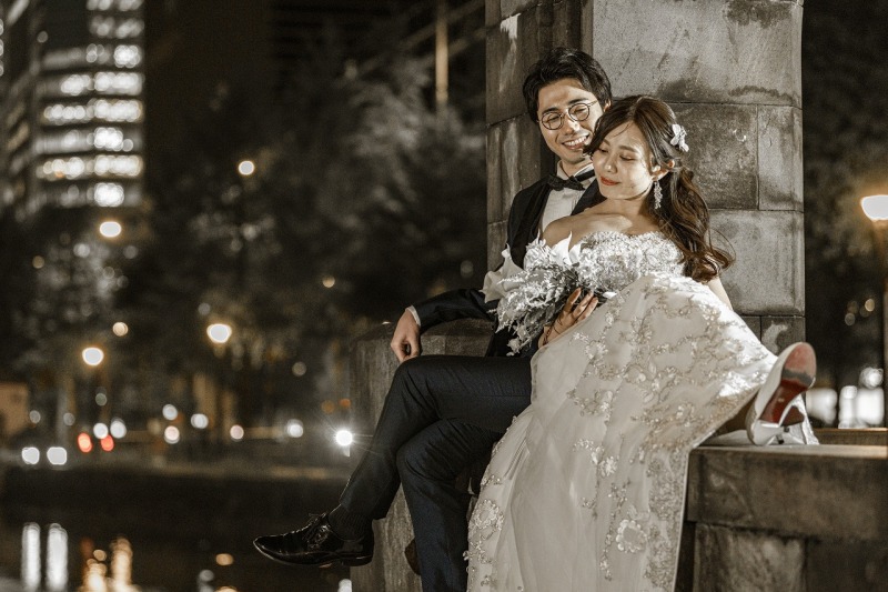 和田倉門に腰かけて