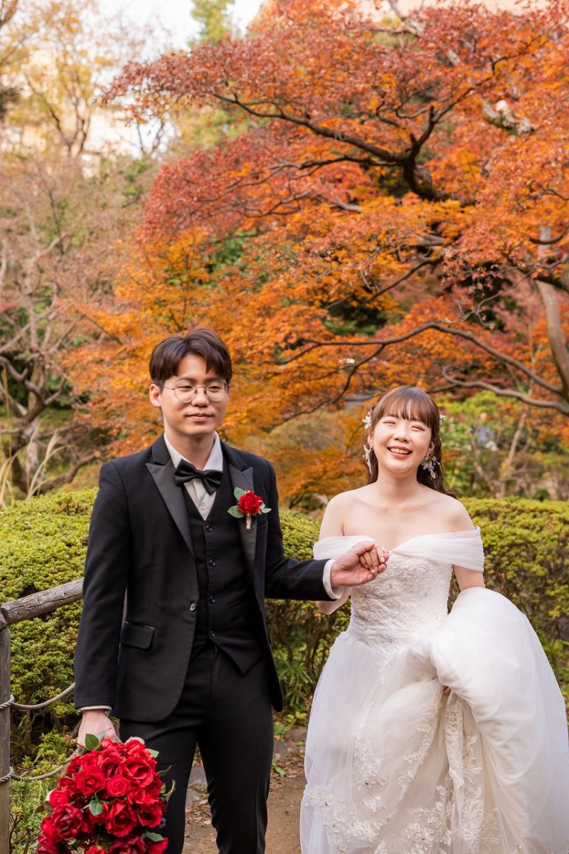 色づく木々と残す自然体のウェディング