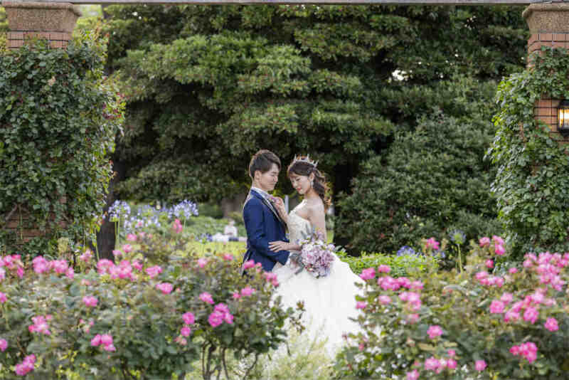 薔薇園でロマンティックに...♡