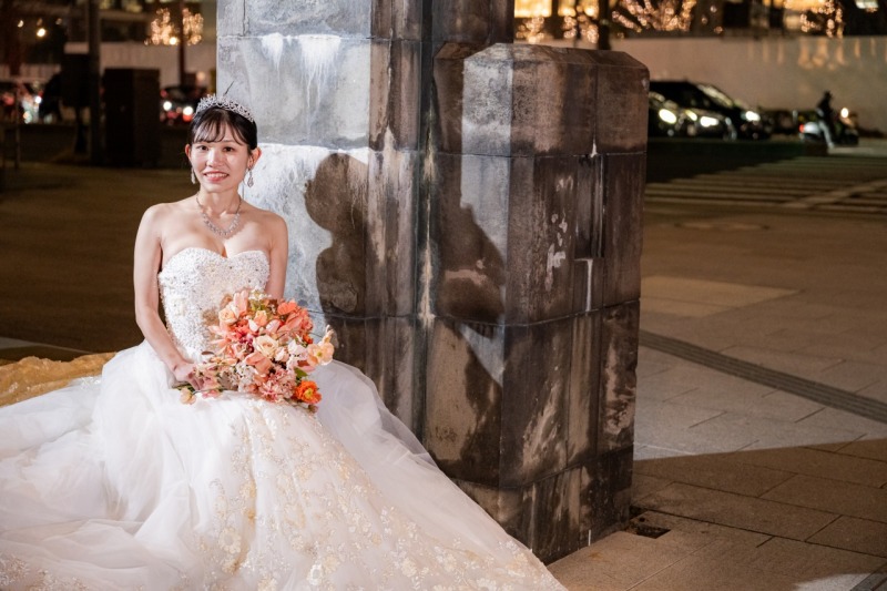 和田倉門でのご新婦様ソロショット