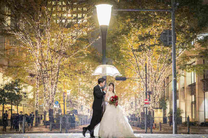 丸の内仲通りを歩きながら