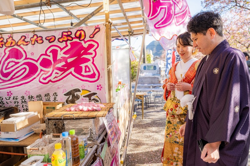 河津桜まつりの屋台で残す春の思い出