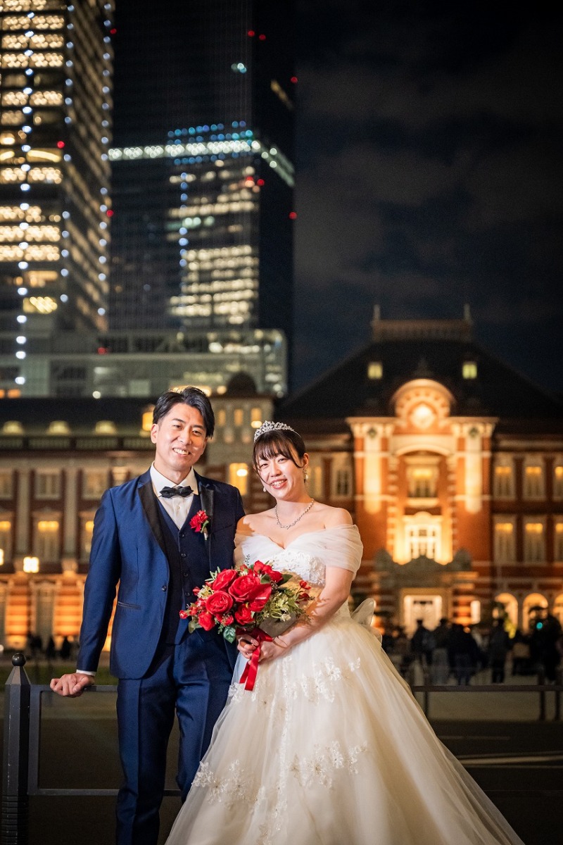 【DayNightプラン】東京駅の夜景に包まれて叶えた特別なウェディングフォト