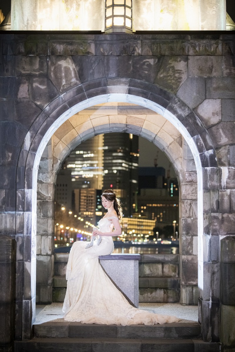 和田倉門でお座りショット