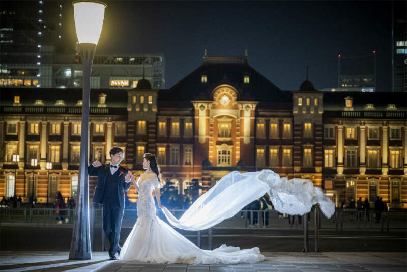 ベールをなびかせて