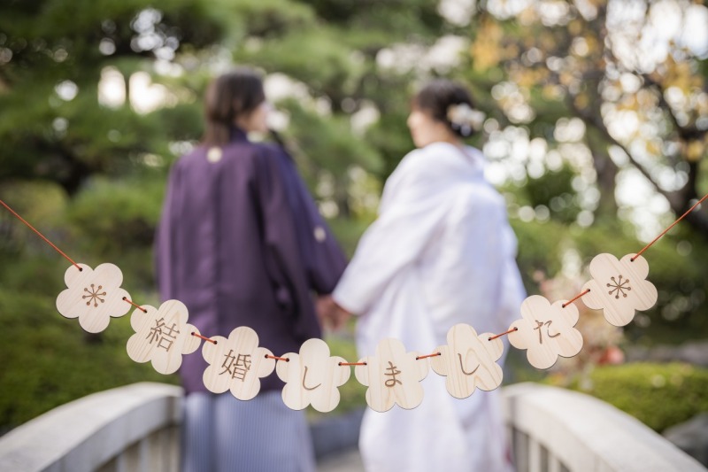 お花のガーランドを添えて