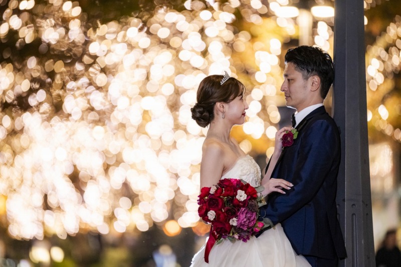 イルミネーションと見つめ合うおふたり♡