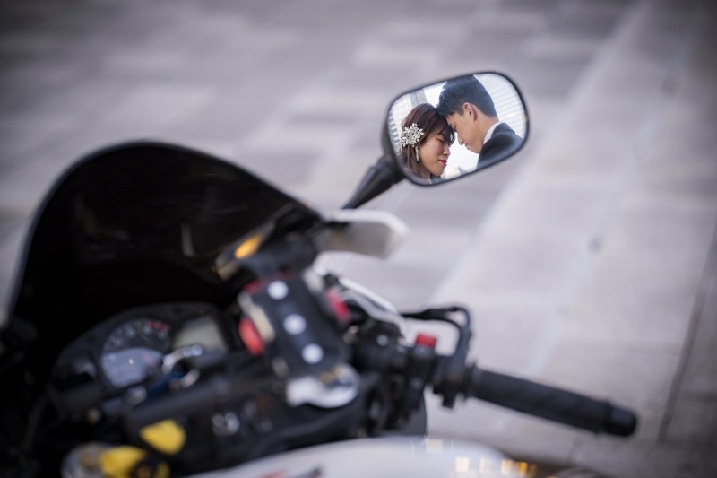 ミラーに映るおでここつんショット☆