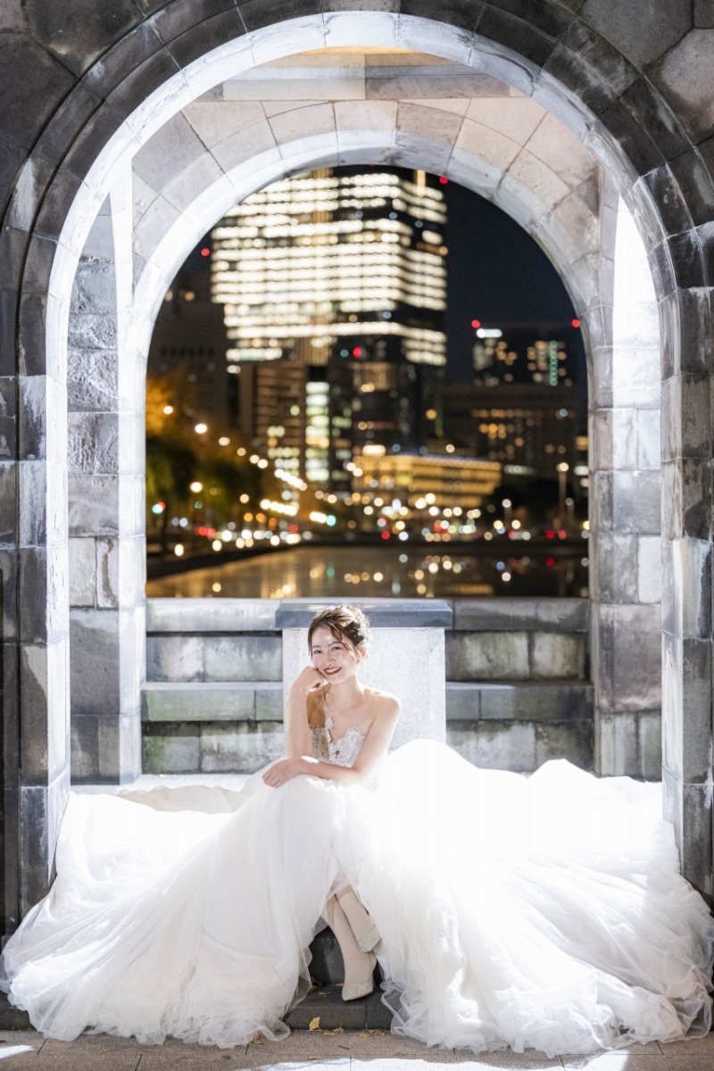 ドレスのボリュームたっぷりのお座りショット♡