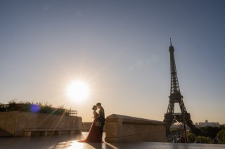 オシャレなパリの街で観光しながら撮影