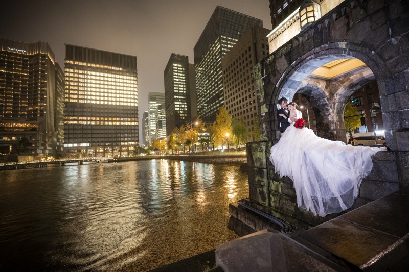 和田倉門で夜景を臨んで