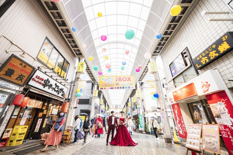 ホッピー通りで立ち姿の一枚！