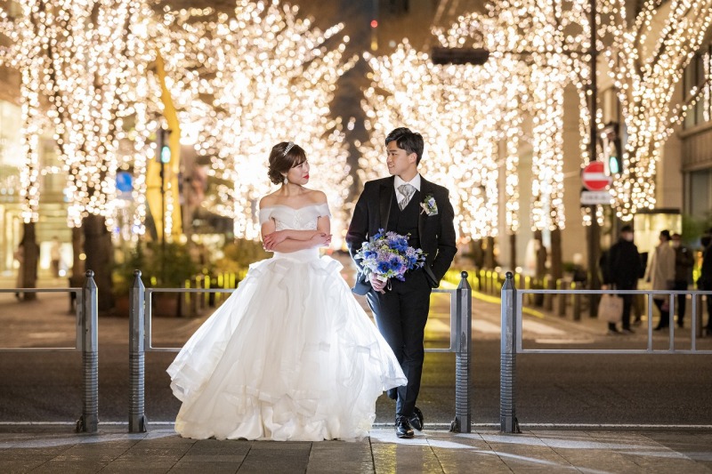 イルミネーションに照らされて