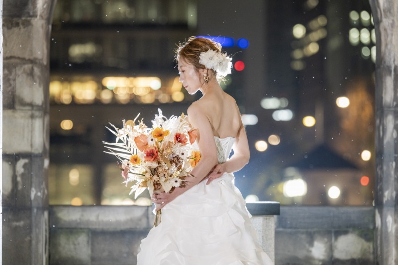 ブーケが映える光とともに残す花嫁のポートレート!