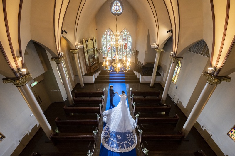 バージンロードを歩きながら